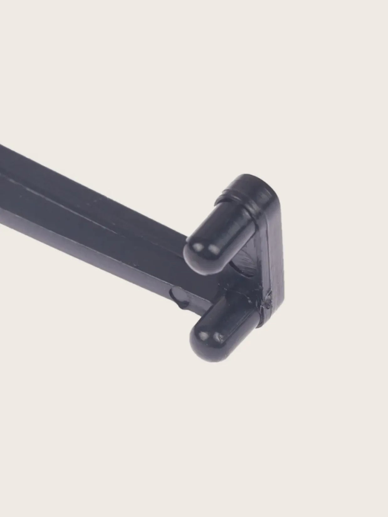 Adjustable Plant Training Clips – 10PCS Garden Branch Benders